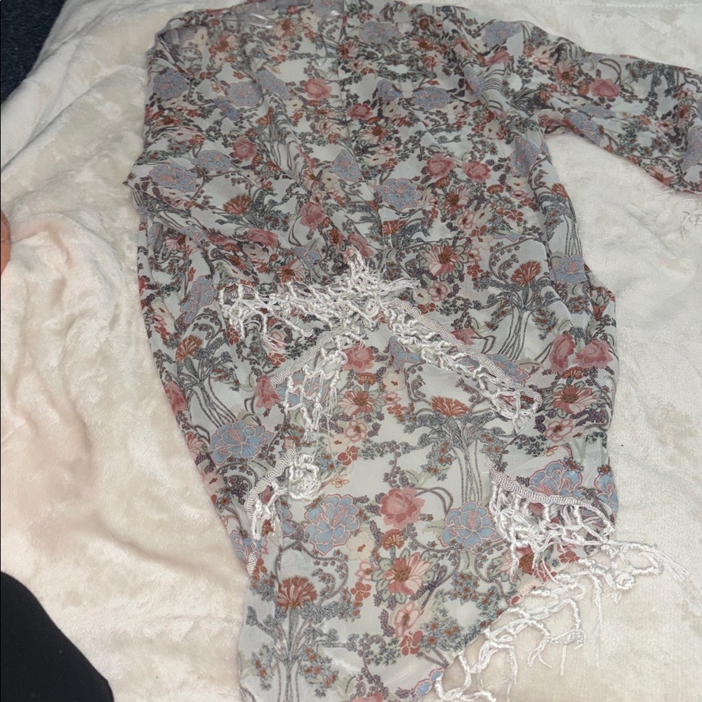 Robe - Picture 2 of 3